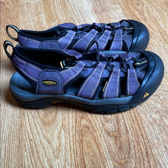 Keen Dark Purple Outdoor Sandals - Picture 4 of 9